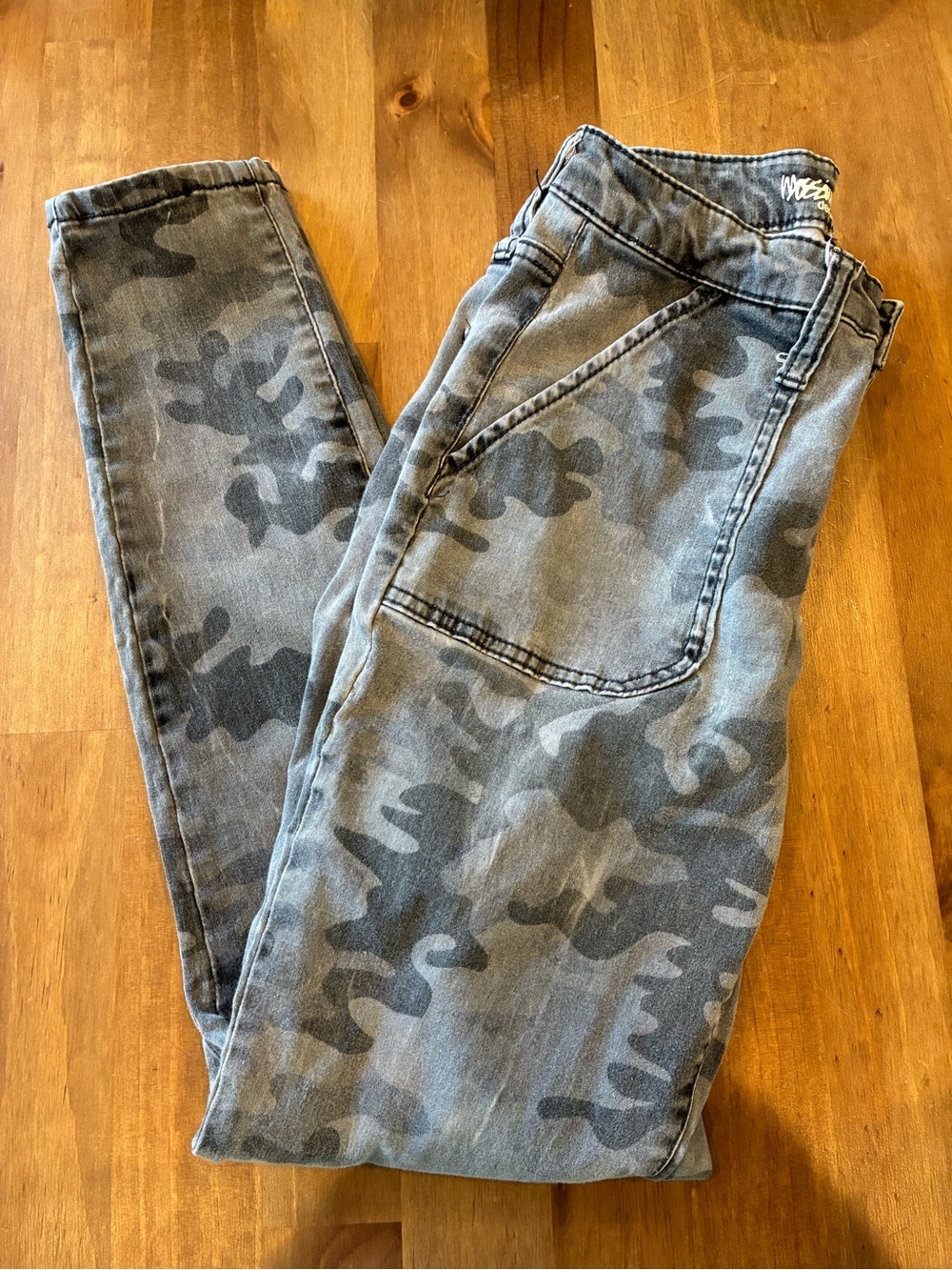 Mossimo Supply Co. Women’s Skinny Denim Jegging - Gray Camouflage